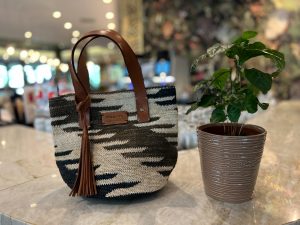 Shigra-Handtaschen | Nachhaltige Kunst aus Ecuador für moderne Frauen